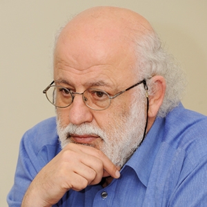 طلال طعمة رئيس تحرير مجلة 'زهرة الخليج'