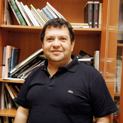 الكاتب والشاعر عبده وازن...