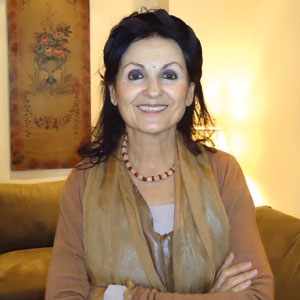 حنان الشيخ: لهذه الأسباب رفضت الظهور...