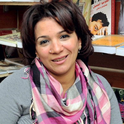 الكاتبة المصرية عزة سلطان