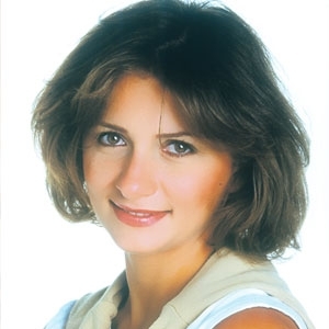 آنّا عبس في أوّل معارضها وآخرها...