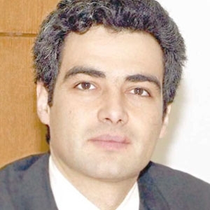 اللوفر يستعين بسليمان البسام...