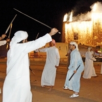 'المزافن': فن يستعيد جمهوره في أحضان قلعة الفجيرة الإماراتية