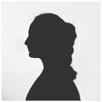 نينار إسبر تعرض 'ما يدور في رأس الفتيات'