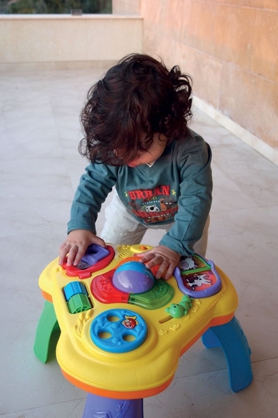 الطفل واللعب