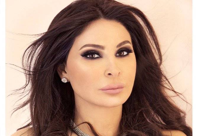 بالصور - اكتشفي الصيحة التي ارتدتها إليسا في برنامج 