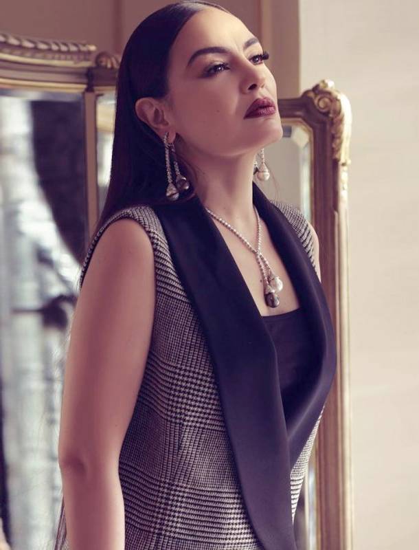 كوكو شانيل تعيد شريهان إلى المسرح