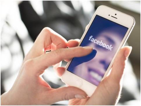 مواقع التواصل الإجتماعي ترفع معنوياتك.. ولكن..