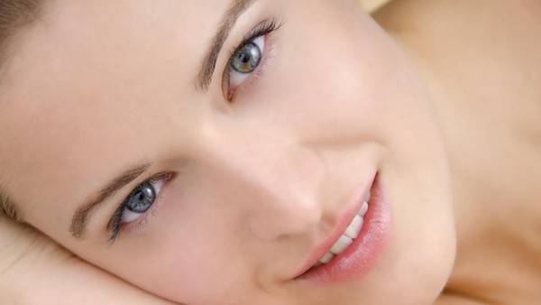 هكذا تتخلصون من تجاعيد الابتسامة