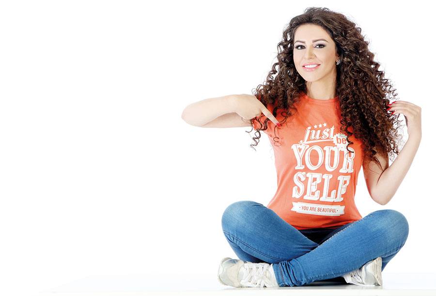 الفنانة السورية نورا العايق: أعيش قصة حب لكنني أخشى الزواج