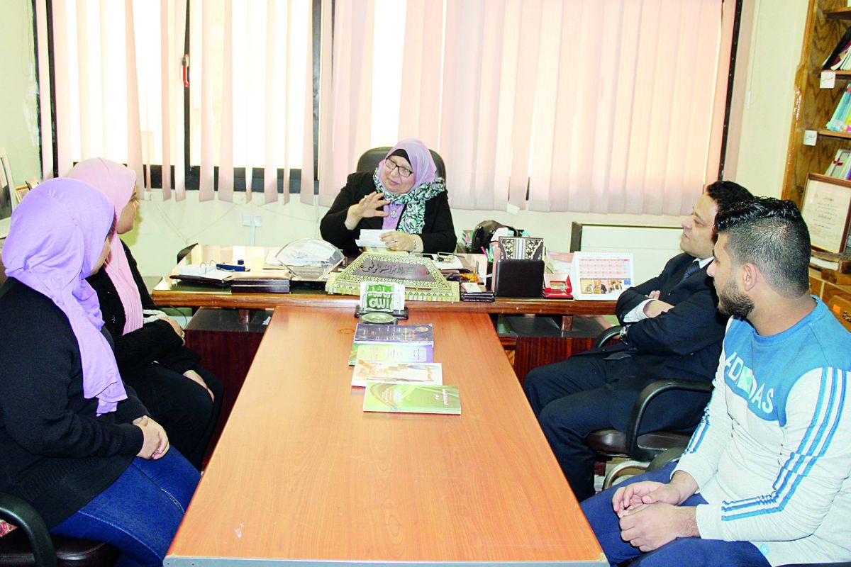 رئيسة جمعية «حواء المستقبل»الدكتورة إقبال السمالوطي: أمي أقسمت أن تجعلني وشقيقاتي أقوى من ألف رجل