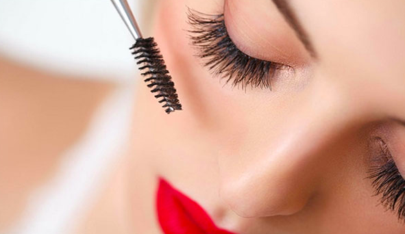 حيلة سريعة لرموش مثالية!