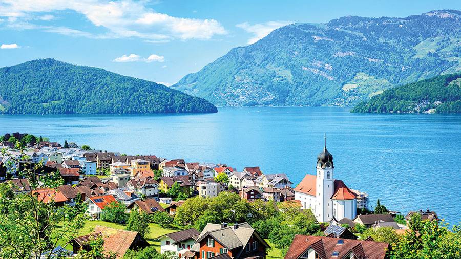 لوتسرن جميلة سويسرية بلغة ألمانية