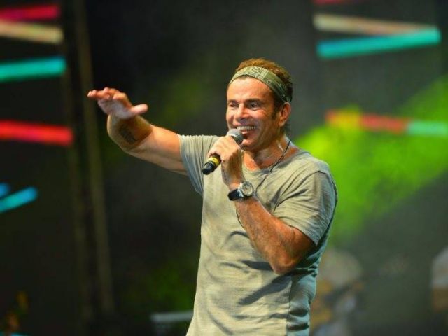 خمسة شروط بحفل عمرو دياب القادم