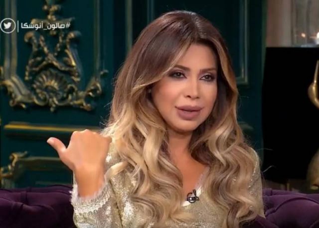 من وصفت نوال الزغبي بالندل؟