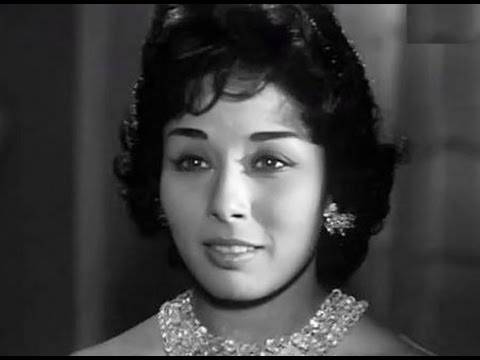 بالصور - بعد غياب طويل.. لن تتخيلوا جمال لبنى عبد العزيز في الـ82 من عمرها