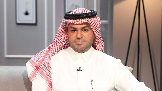 علي العلياني يحصد جائزة 