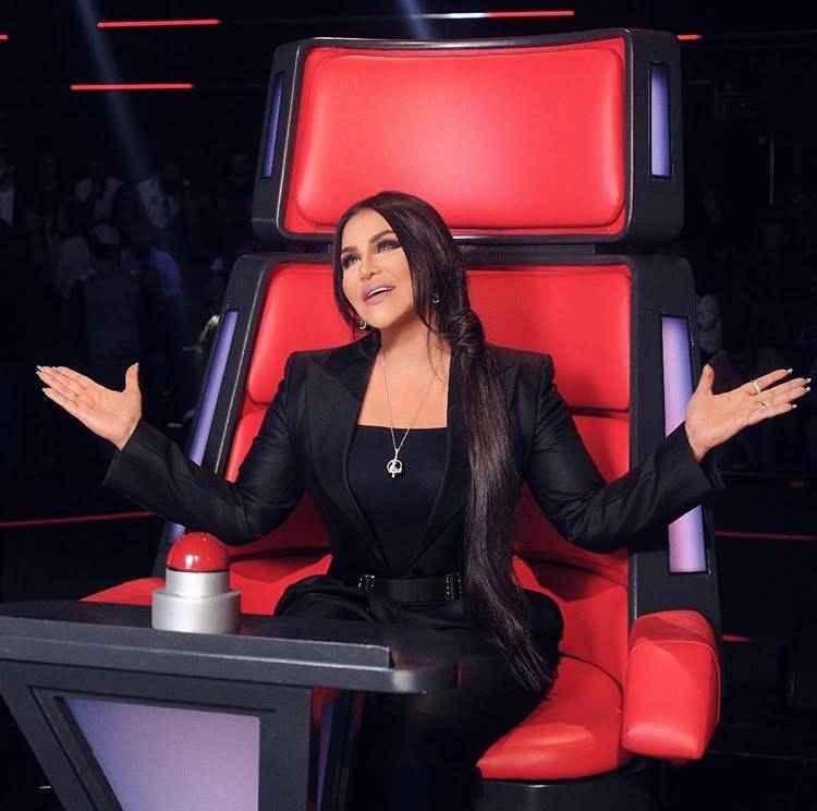 بالصور - لن تصدقي كم تبلغ اطلالة أحلام في برنامج The voice