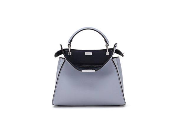 Peekaboo  Essentially حقيبة ذات حجم صغير Fendi