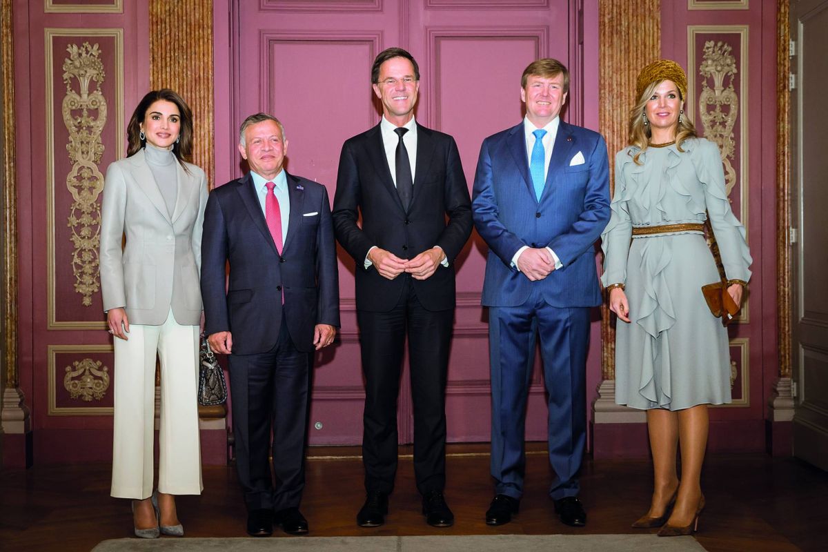 الملكة رانيا وملكة هولندا تزوران معهد التدريب المهني التكنولوجي في لاهاي