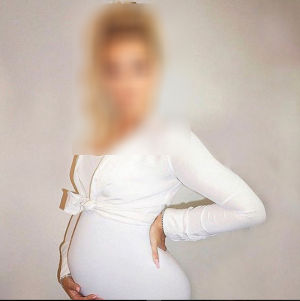نجمة شهيرة تضع مولودها بعد اقل من 48 ساعة على اكتشافها خيانة زوجها بالفيديو