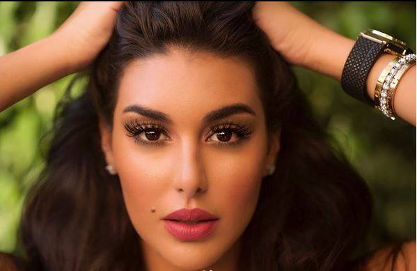 فيديو جديد لياسمين صبري مع شاب خليجي يثير ضجة... هدية ثمينة وانسجام ورومنسية وأكثر