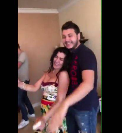 بالفيديو - نادين الراسي تشعل مواقع التواصل برقصتها مع ابنها الكبير