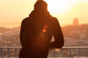 بالصور - هذا ما فعله نجم سوري مع 700 طفل يتيم