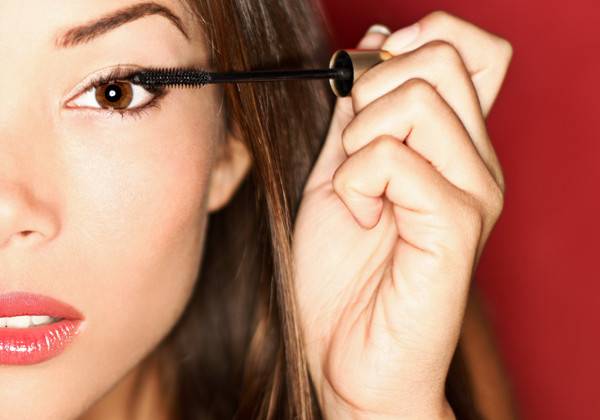 خطوات بسيطة لإطلالة شابة وجذابة.. تعرفي إليها