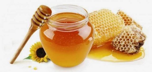 عسل النحل.. منافعه وأضراره