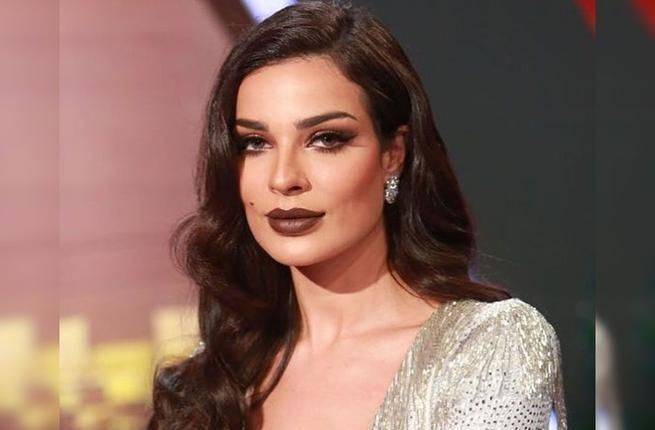 بالصور - شبيهة لنادين نسيب نجيم تظهر في السعودية هذه المرة... لن تصدقوا الشبه