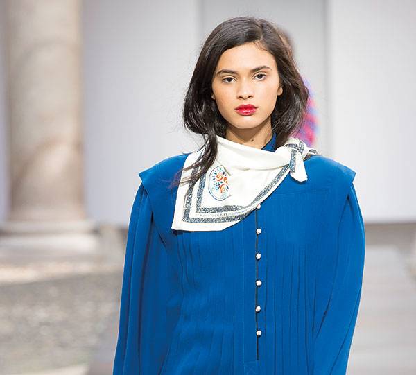 مزيد من الأحمر