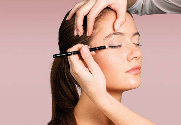 Eyeliner أي لون آيلاينر مناسب لي؟