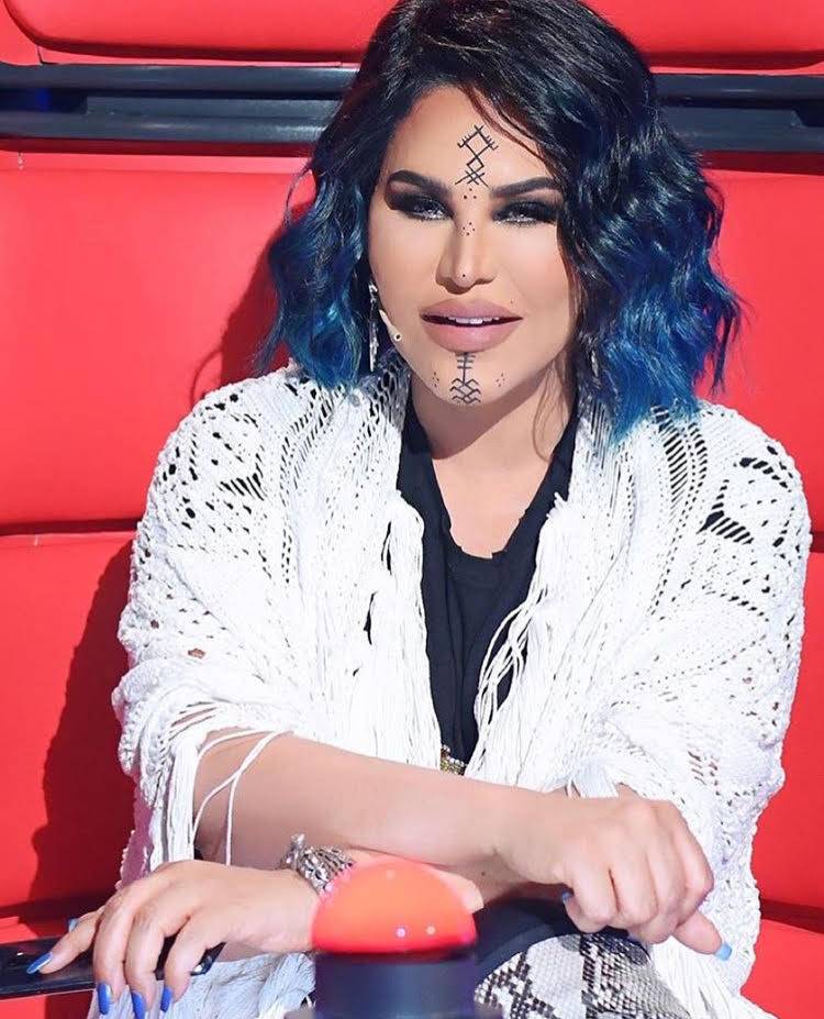 بالصور- لن تصدقي كم تبلغ إطلالة أحلام في برنامج ذَا فويس