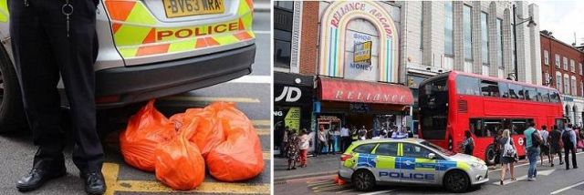 الباص الذي حدث فيه الهجوم، وثياب الضحية جمعوها في أكياس بعد أن تعرت منها