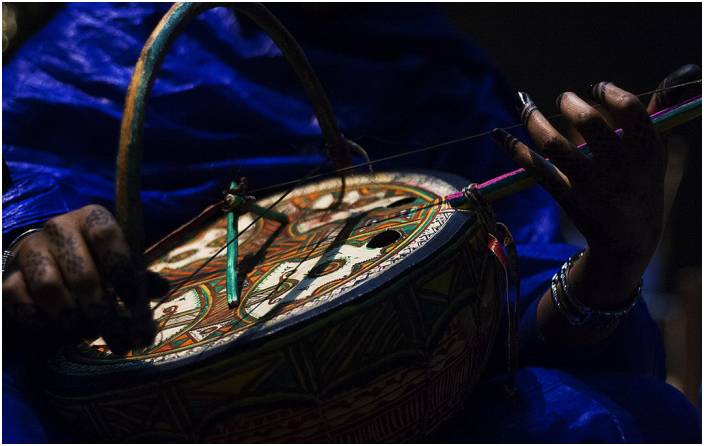 موسيقى الإمزاد.. حلال على النساء حرام على الرجال