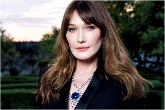 كارلا بروني سيدة فرنسا الأولى السابقة تغني قريباً في لبنان