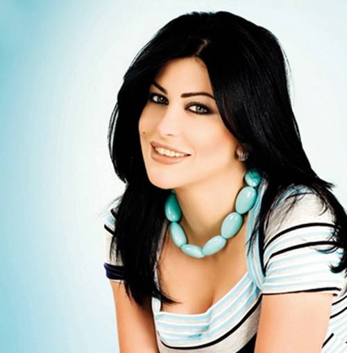 بالصور - لن تصدقوا كيف بدت جومانا مراد بعد عمليات التجميل