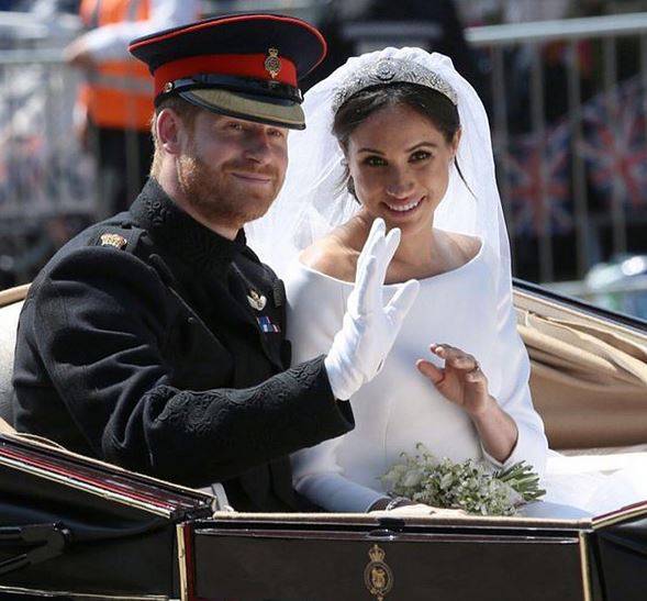 بالصور - بعد فستانها البسيط.. ميغان ماركل تثير الجدل بتكلفة مكياجها الطبيعي والتاج الخاص