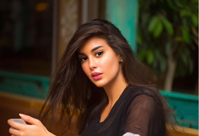 بالصور – بعد طلاقها ياسمين صبري تثير الجدل بفستان الزفاف... ما القصة؟