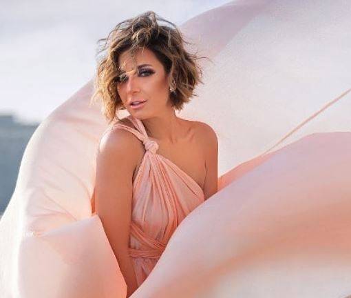 بالصور - طبيب ريم البارودي يحذرها من هذا الأمر.. والجمهور يتفاعل