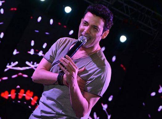 زوجة سعد الصغير تخطف الانظار بجمالها.. تعرفوا اليها