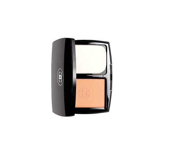 نضارة مثالية Chanel Le Teint Ultra Tenue Ultrawear Flawless Compact Foundation SPF 15