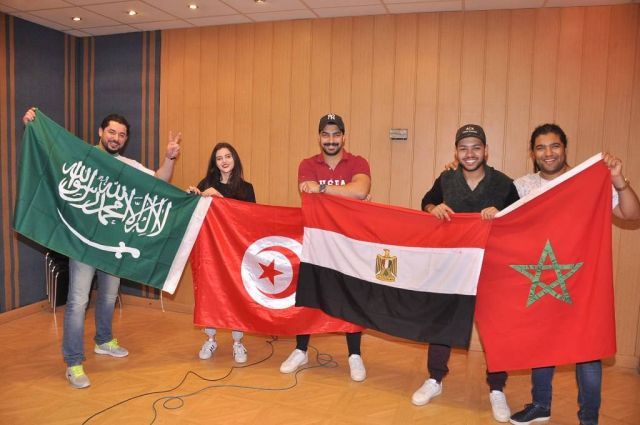 بالصور - كرة القدم تجمع نجوم شباب..  من هم وماذا فعلوا معاً؟
