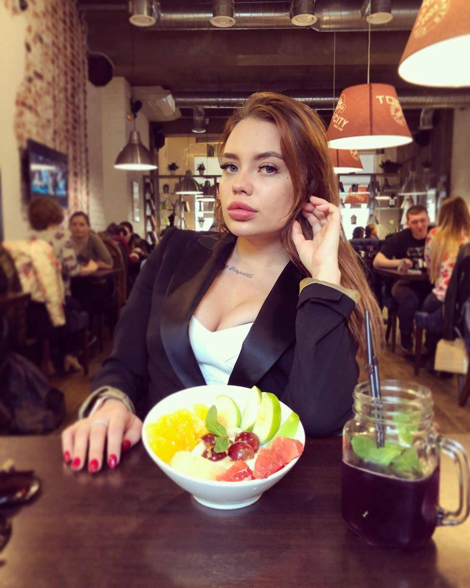 بالصور - هذه الحسناء قُتلت بسبب 