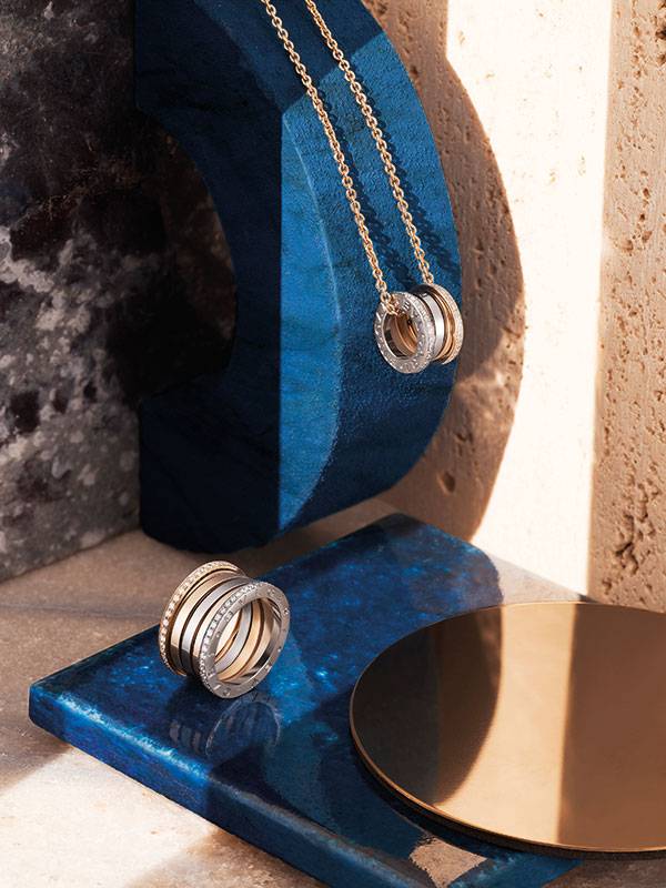 • عقد وخاتم Bulgari B Zero1 من الذهب الأصفر والوردي والأبيض  والماس