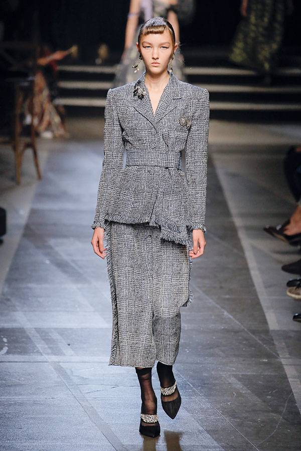 عرض أزياء Erdem

 من أسبوع لندن للموضة