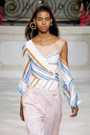 عرض أزياء Peter Pilotto

 من أسبوع لندن للموضة