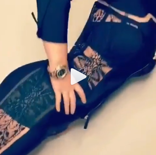 بالفيديو - من هي النجمة الخليجية التي أشعلت المواقع بهذه الإطلالة المخرّمة