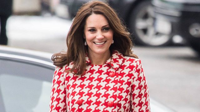 إليكِ قائمة أغلى إطلالات كايت ميدلتون لعام 2017... وهذه أثمنها